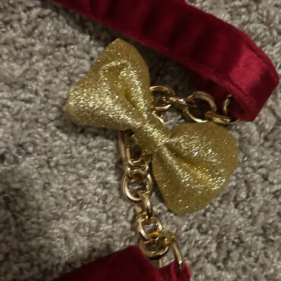 Disney Red Quilted velvet Crossbody Bag with Gold Bow Bag Charm - Picture 2 of 8